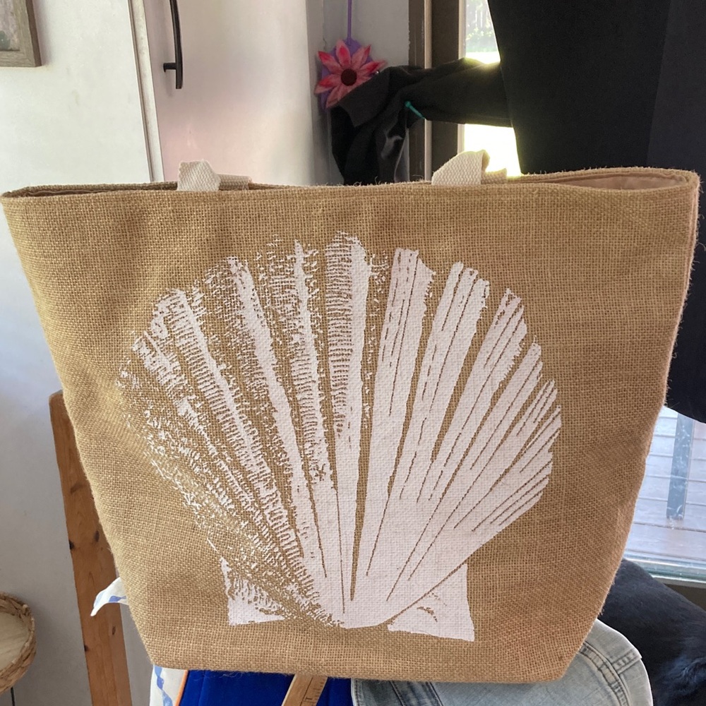 Straw beach bag